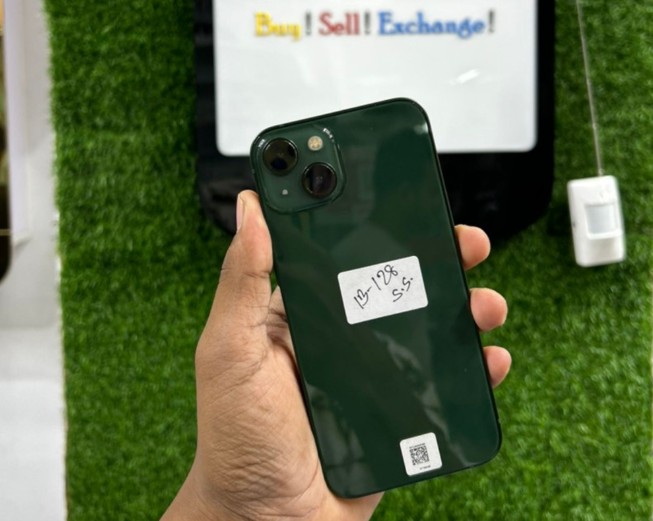 Apple iPhone 13 DHAMAKA OFFER
